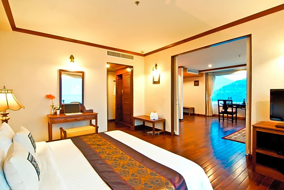 Champasak Grand Hotel