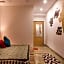 goSTOPS Agra - Rooms & Dorms