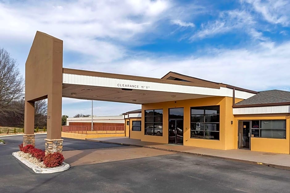 Quality Inn South Duncan