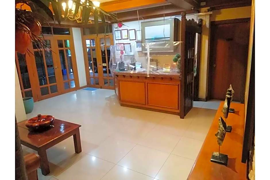 RedDoorz at Casa Marabella Villamonte Bacolod City