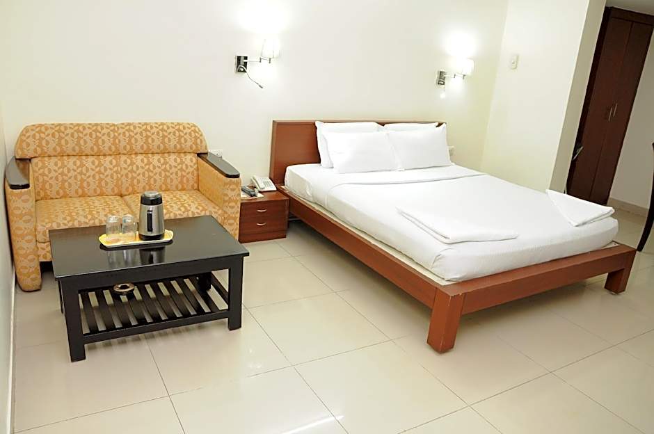 Photo 1 of 7 of Suite