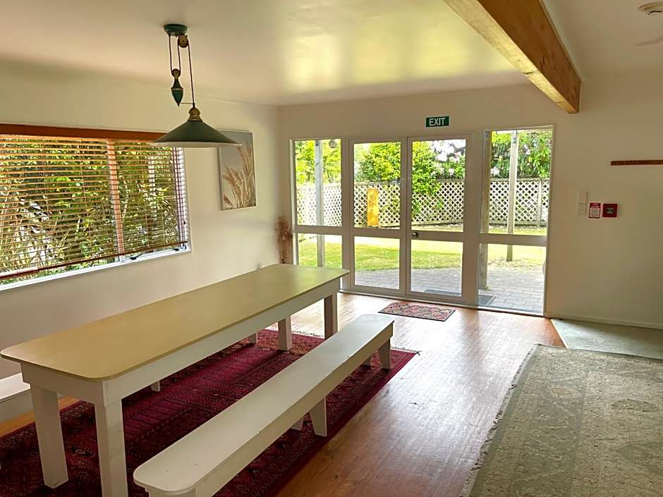 Howard's Mountain Lodge