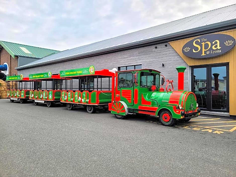 Lyons Robin Hood , Rhyl