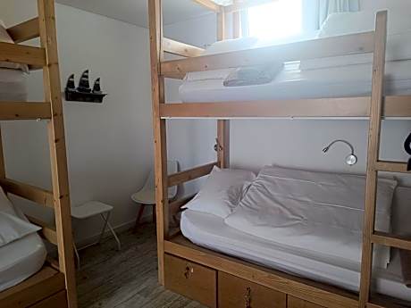 Bunk Bed in Mixed Dormitory Room