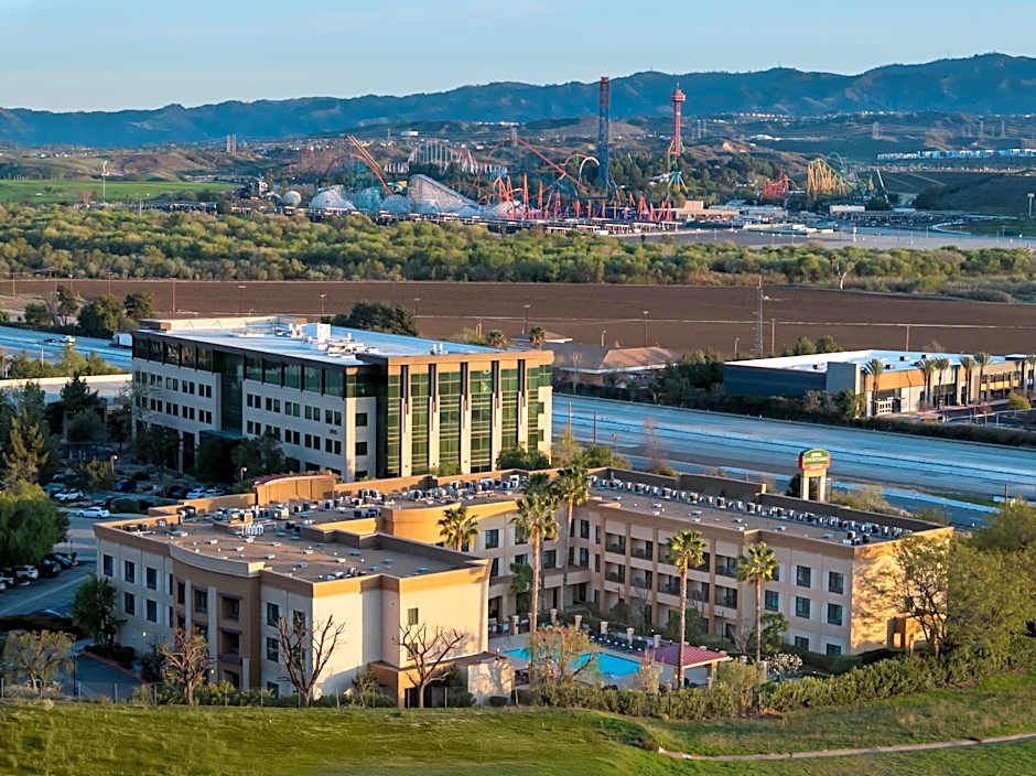 Courtyard by Marriott Santa Clarita Valencia