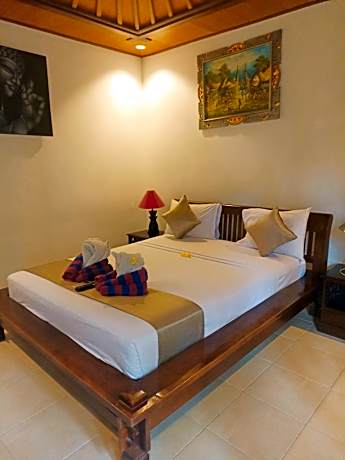 Deluxe Double Room with Garden View