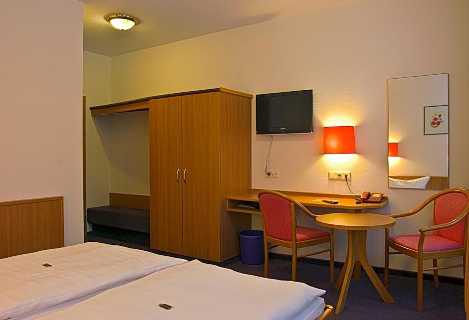 Photo 1 of 4 of Double Room