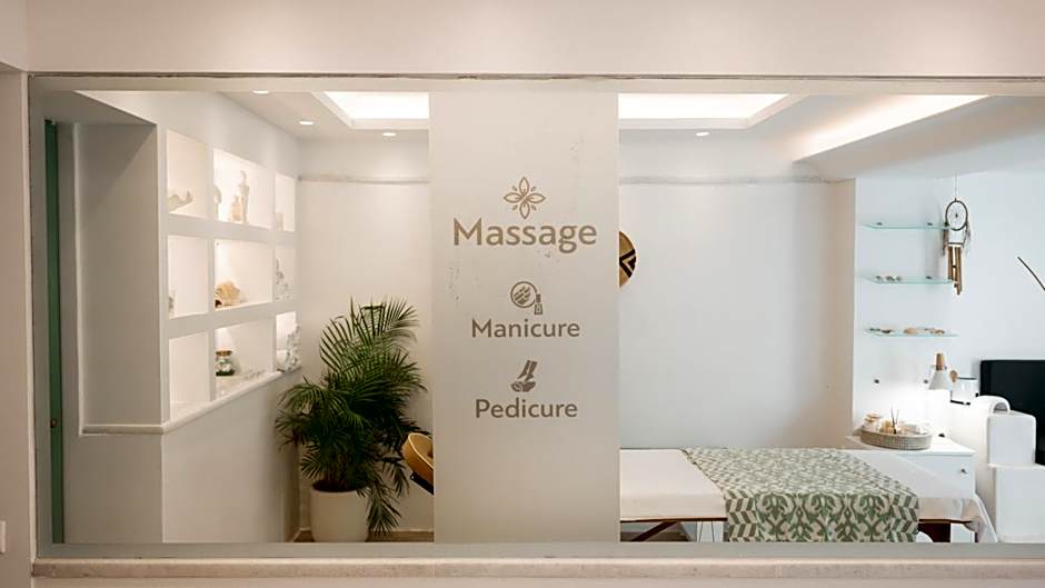 Iria Beach Art Hotel