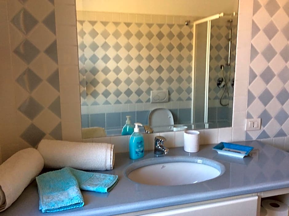 Tiffany Palau – Palau, NJ