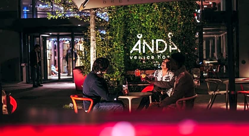 Anda Venice