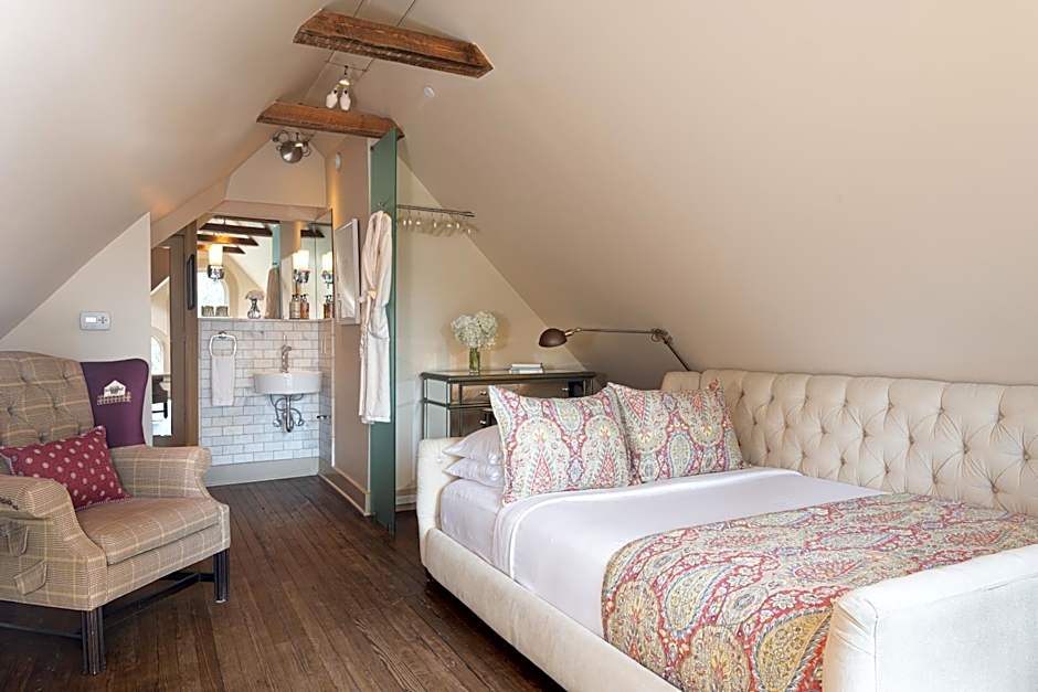 Stonehurst Place Bed & Breakfast