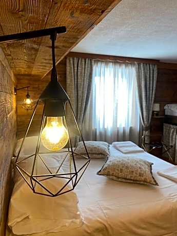 Triple Room with Mountain View