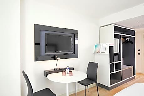 The Innside Room With Balcony