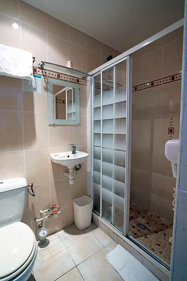 Hotel Edgar Quinet