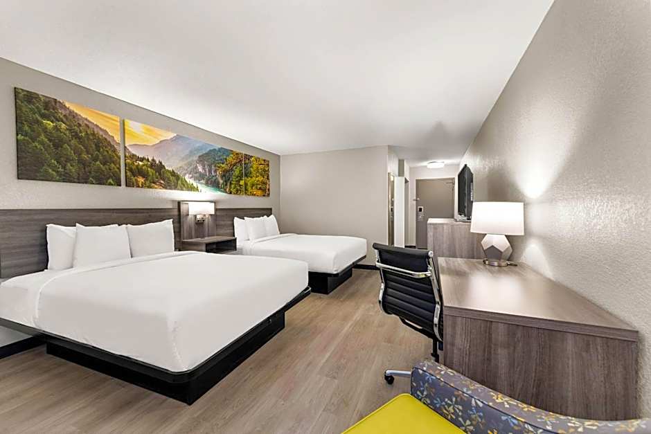 Clarion Pointe Rhinelander Downtown