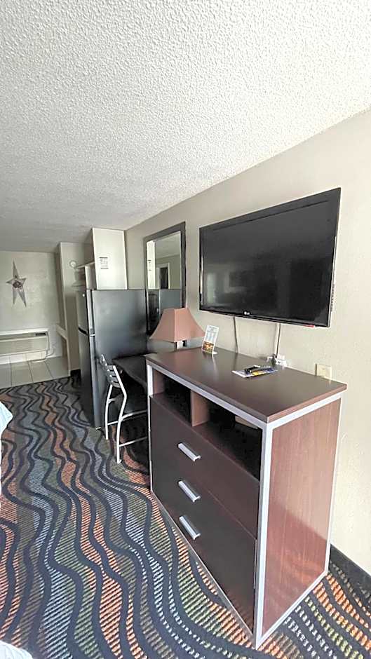 Country Town N' Suites