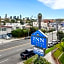 Hollywood Inn Express South