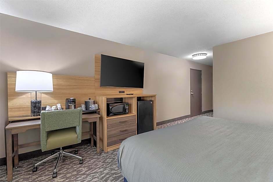 Best Western Plus Executive Inn