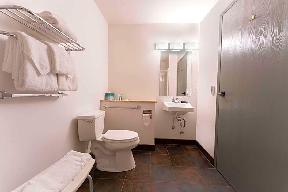 Prestige Hudson Bay Lodge & Conference Centre