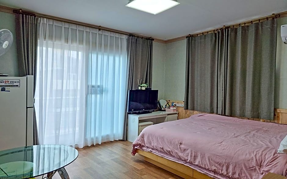 Yangyang Muhak Motel