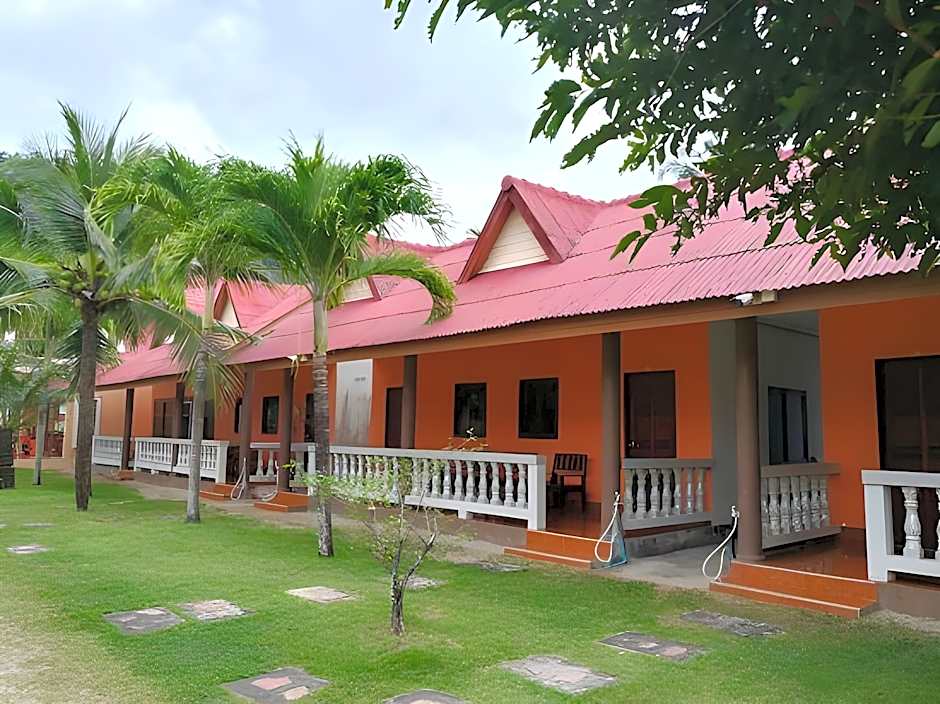 Lanta Bee Garden Bungalows