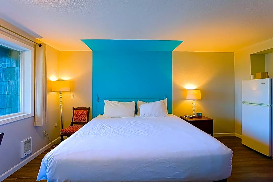 Coast River Inn by OYO Seaside