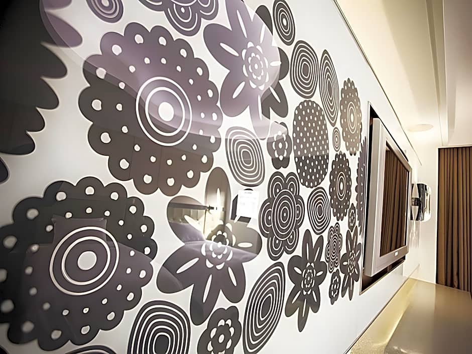 Royal Group Hotel Ho Yi Branch