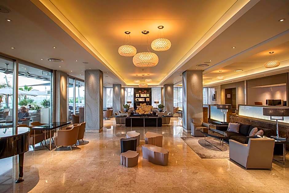 Crowne Plaza Limassol By IHG