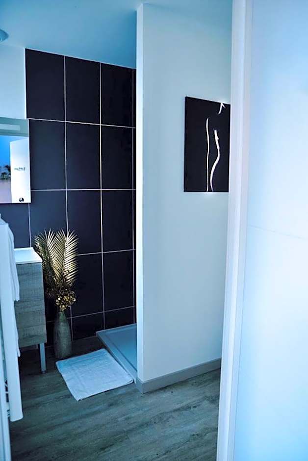 L'Evasion chambre LAOS avec Jacuzzi privatif