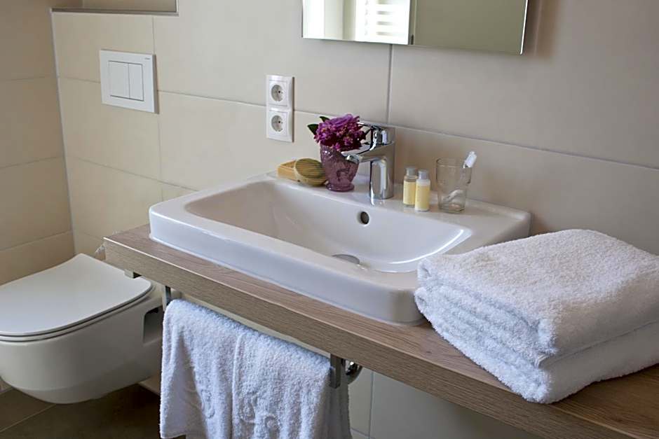 Hotel Claro Garni