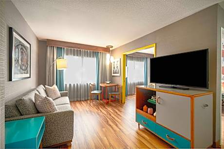 Quad Suite