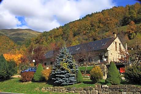 Hotel, Bungalows y Camping Viu