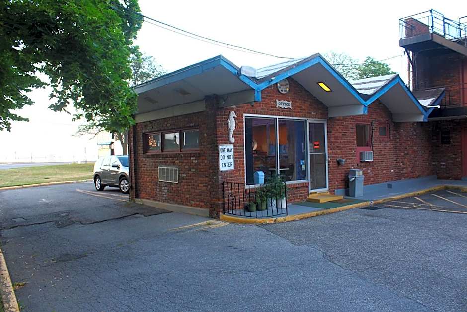 Tides Inn at Stehli Beach