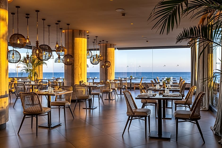 Hotel Faro, a Lopesan Collection Hotel