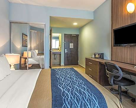 2 Queen Beds Nonsmoking