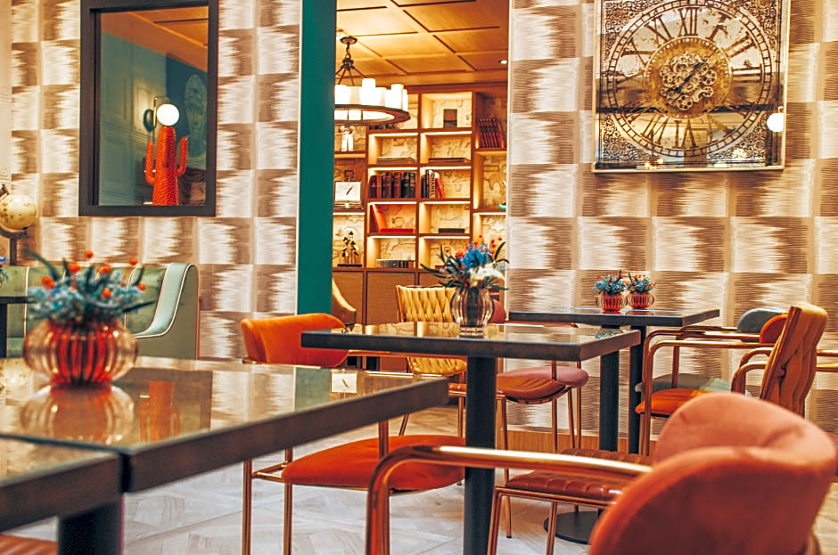 Phileas Hotel