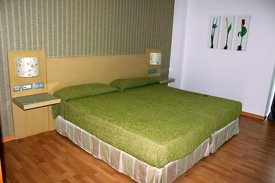 Foto 1 daripada 3 — 2 Beds