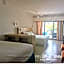 Pelicano Inn Playa del Carmen - Beachfront Hotel