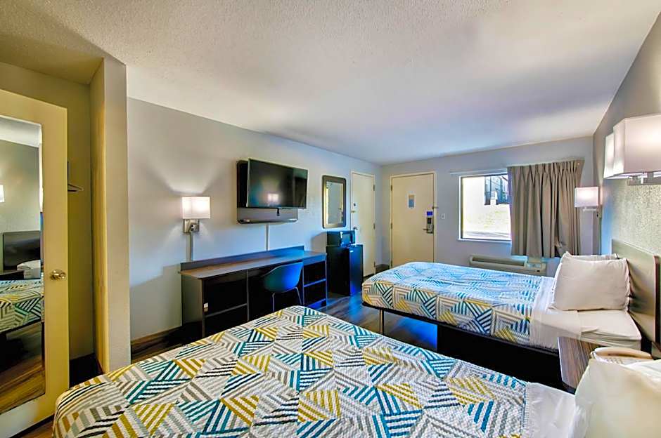 Motel 6 Birmingham, AL - Medical Center - nverness Hwy 280