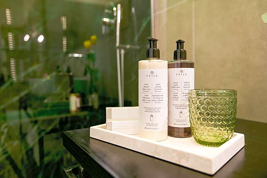 Family Affair Luxury Rooms&Suites