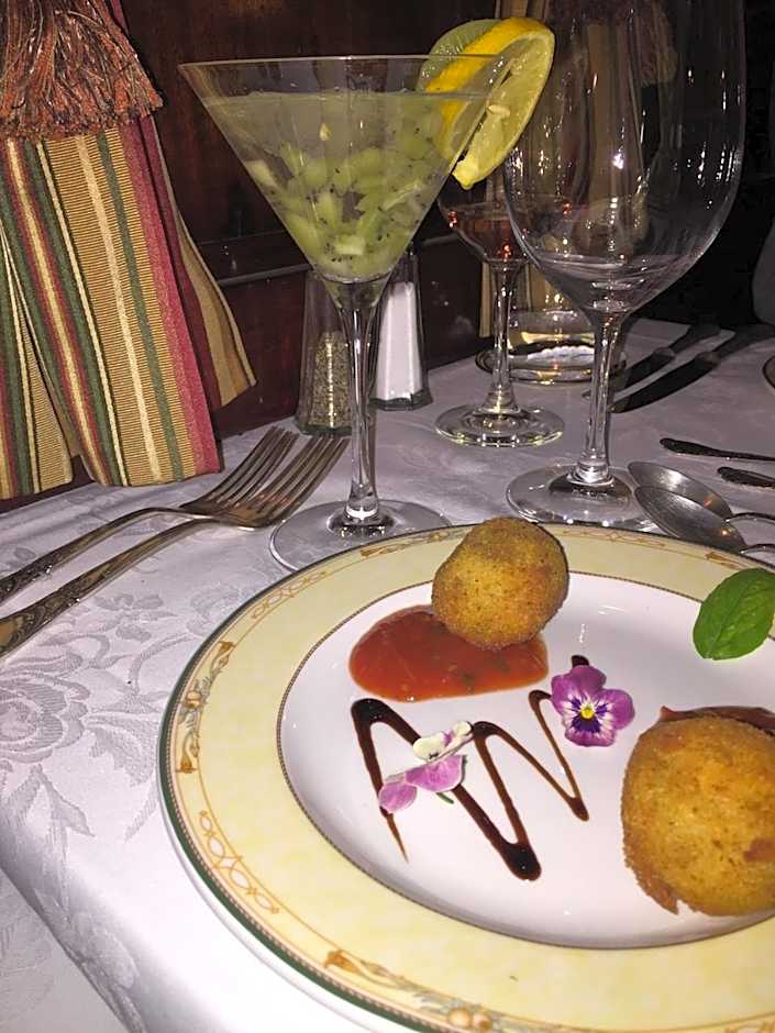 Out in Africa Wildlife Lodge