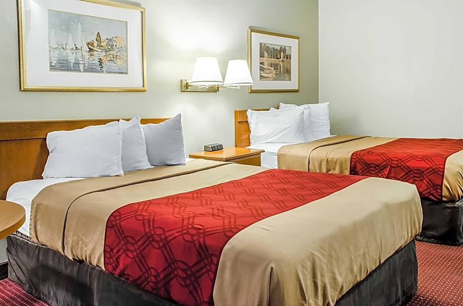 Econo Lodge Northeast