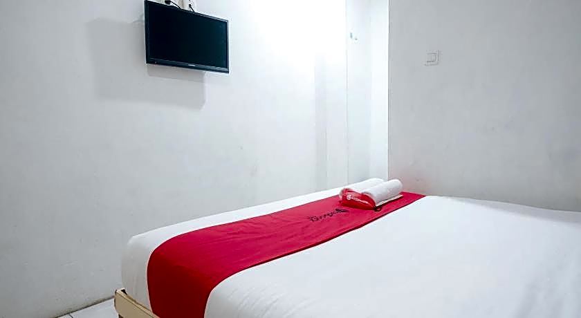 RedDoorz near Tugu Pers Jambi