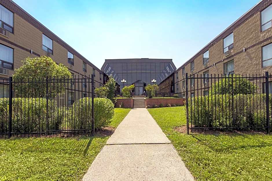 Quality Inn & Conference Centre