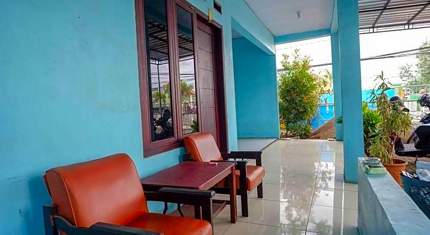 RedDoorz Syariah near Stasiun Pekalongan 3