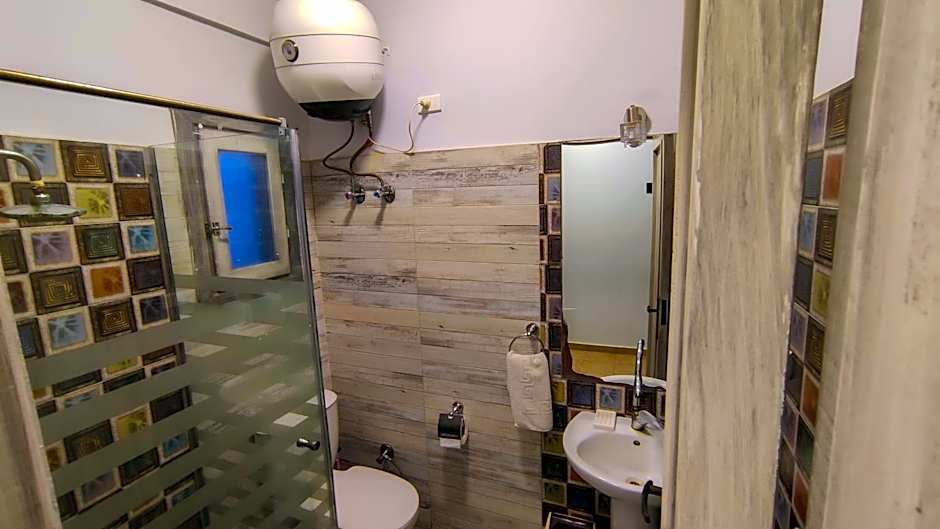 Shams Hotel & Dive Centre