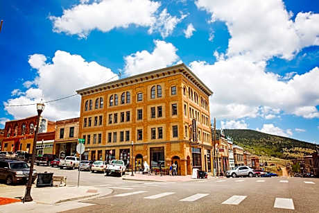 The Victor Hotel