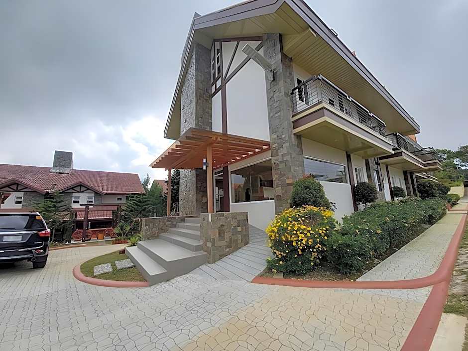 Elliannah Pines Hotel