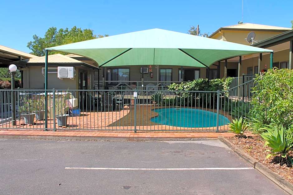 Lake Forbes Motel