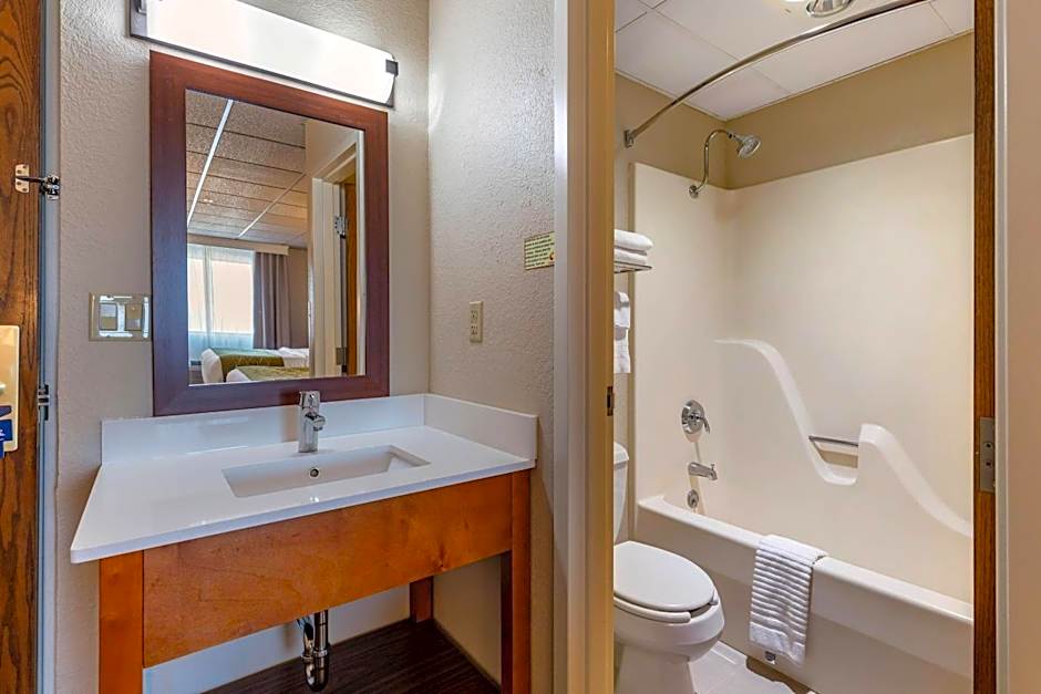 Comfort Inn & Suites Gateway to Glacier National Park